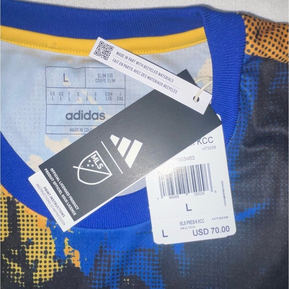 ADIDAS MARVEL SOCCER COLLECTION KICK CHILDHOOD CANCER JERSEY SIZE L - Picture 6 of 7